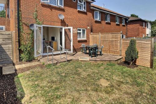 Home-from-Home - Self Catering Garden Apartment, Waterlooville