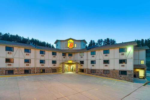 Super 8 by Wyndham Hill City/Mt Rushmore/ Area