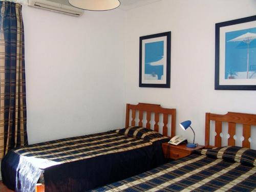 Apartamentos Turisticos Regina - image 8