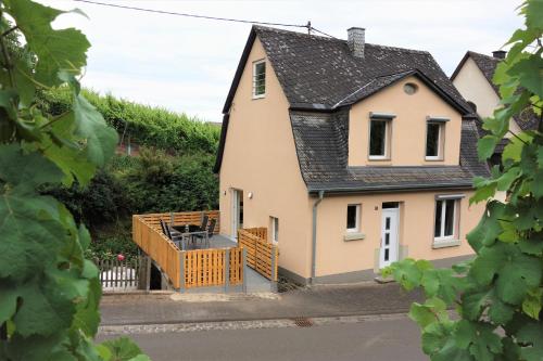 Ferienhaus am Moselsteig - Apartment - Ürzig