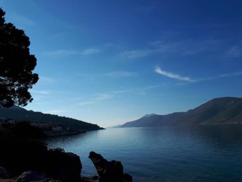 Where the Mountains meet the Sea