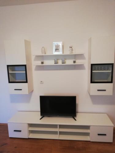 Mala Kuća - image 3