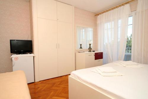 Apartments and rooms with WiFi Hvar - 109