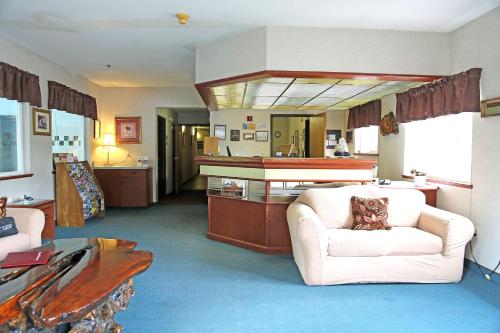 Americas Best Value Inn & Suites-Forest Grove/Hillsboro