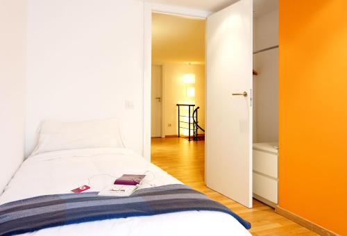 Inside Barcelona Apartments Sants - image 14