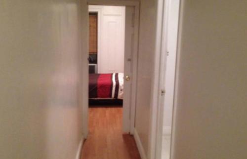 Lovely Prime Hell's Kitchen Apartment!