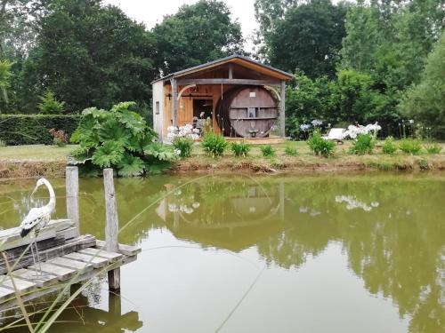 Le tonneau gîte à louer Baguer-Pican
