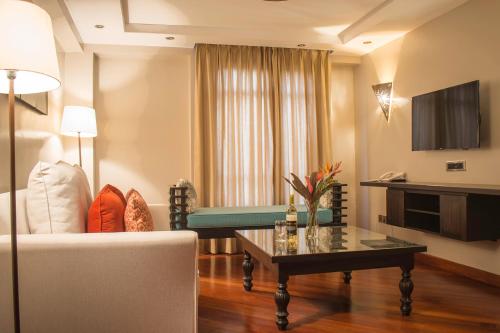 Longonot Place Serviced Apartment-Nairobi, City Centre CBD