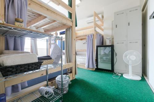 トラベラーズ道 麒麟舎4人部屋個室 B（禁煙）