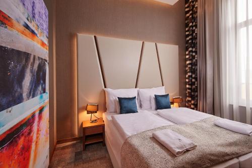 1 doppelbett oder 2 einzelbetten, stadtblick