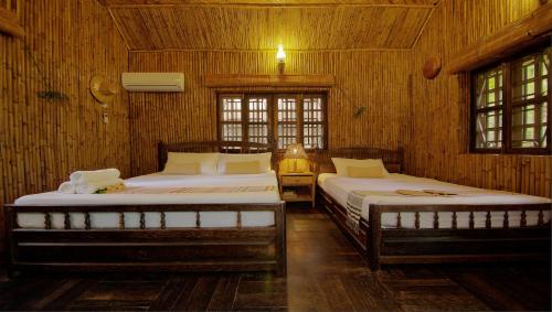 Palm Village Resort & Spa