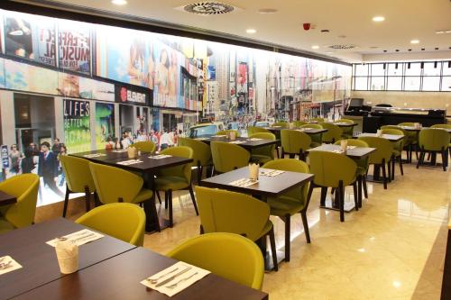 America Diamonds Hotel & Sushi Bar - image 10