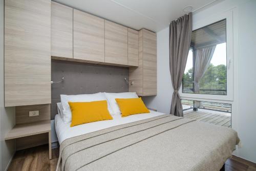 Medora Orbis Mobile Homes & Glamping - image 7