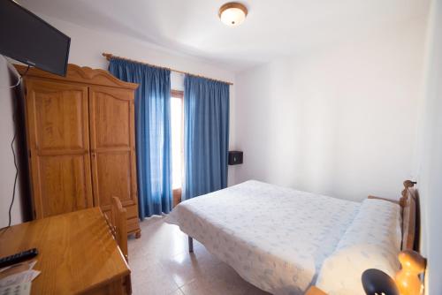 Hostal Sa Rota - image 14