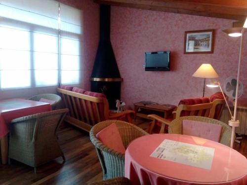 CAN MENCIÓ - Plaça Major CAN MENCIÓ - Plaça Major