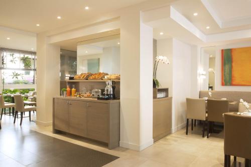 Food and beverages, Floride Etoile Hotel in 16th - Trocadero