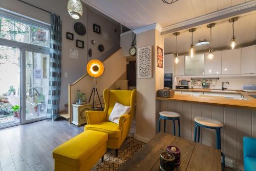  BpR Mandala Style Home with private garden in Budapest