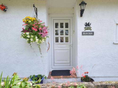 Holiday Home Caernarfon View Cottage by Interhome