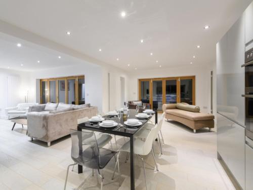 Holiday Home Erroyer by Interhome