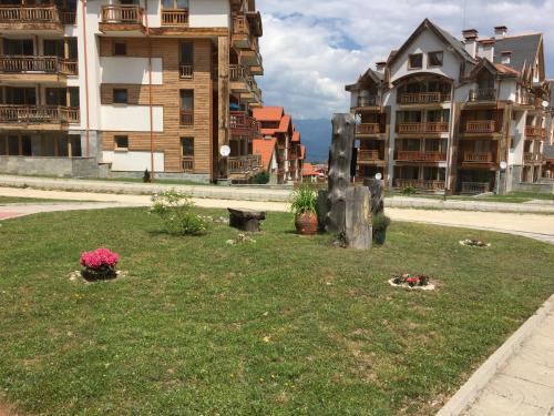 Apartment with Mountain View image 6
