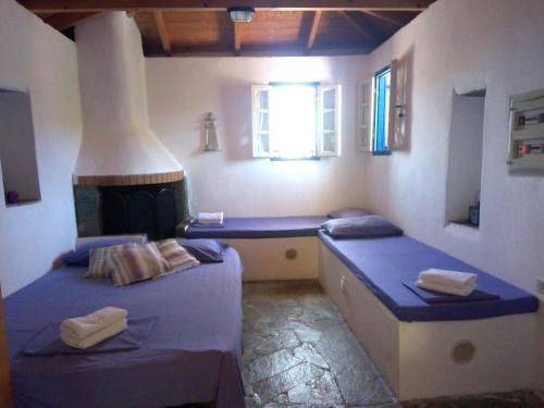 Cerigo Hilltop House (Kythira) gîte à louer Gerakari