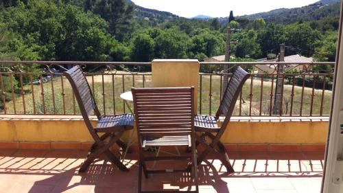 ระเบียง/ชานเรือน, BIENVENUE in ลา วาเลต-ดู-วาร์