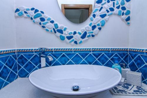Room Tortoli' 3