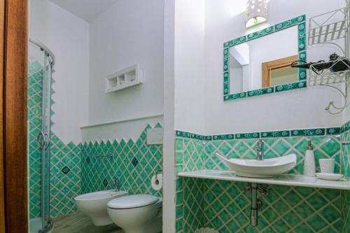 Room Tortoli' 2