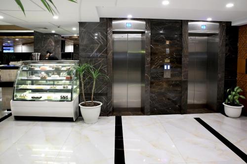 Avari Xpress Multan in Multan