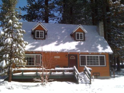 Elkhorn Lodge (Slt1447) A Cozy South Lake Tahoe Cabin Home - image 2