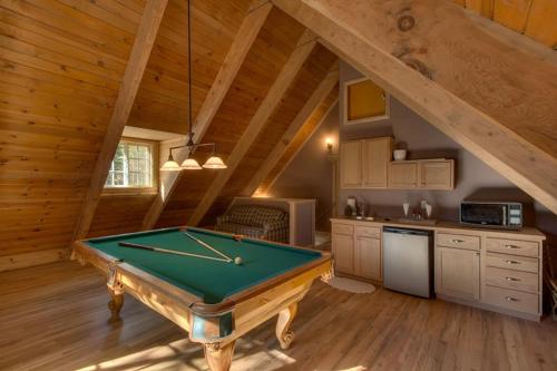 Elkhorn Lodge (Slt1447) A Cozy South Lake Tahoe Cabin Home - image 8