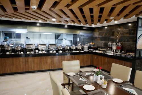 Avari Xpress Multan in Multan