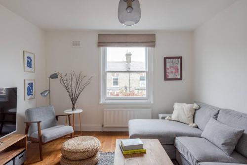 Homely 1BR Flat in London by GuestReady 