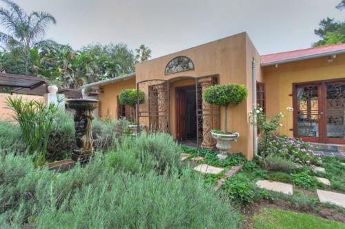 The Lemon Tree Self- Catering The Lemon Tree Self- Catering