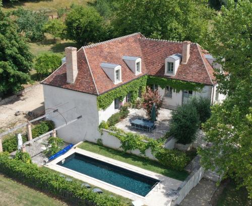 La Clairière de la reine Hortense - Pierres d'Histoire - Location saisonnière - Saint-Prix