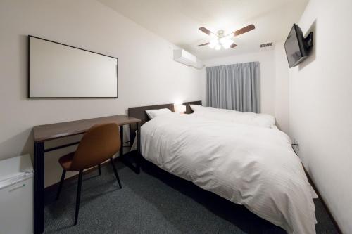 Economy Triple Room with Shared Bathroom