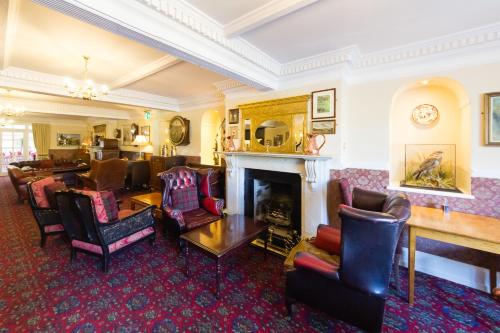 Two Bridges Hotel - image 6
