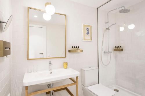 Hotel Midmost - image 2