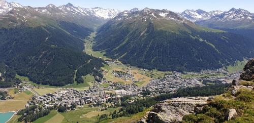 Ferienhaus & Ferienwohnung Wiñay Wayna Gotschna Blick Klosters