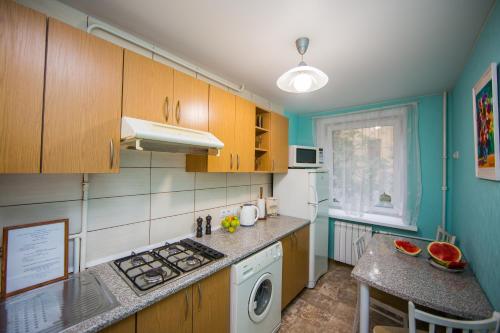 Mr Putin's Yard Apartment - image 3