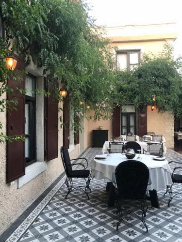  song AA OTEL in Çeşme