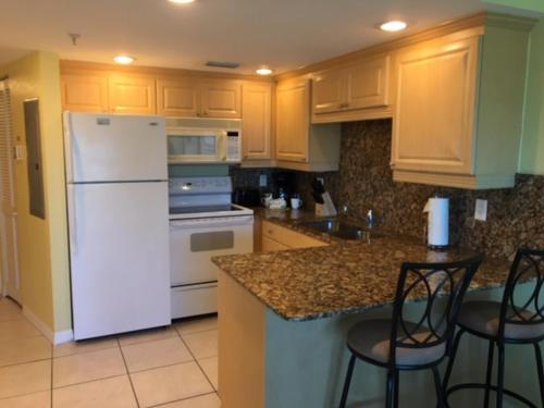 South Beach Condo Hotel - image 4
