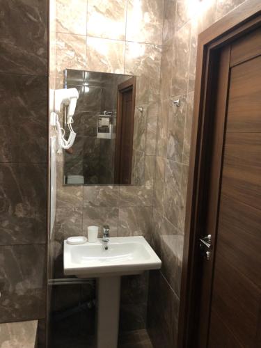 Yasenevo Hotel - image 2