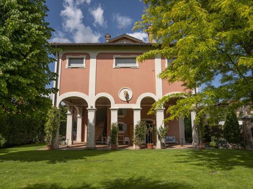 Villa Matildis, Módena