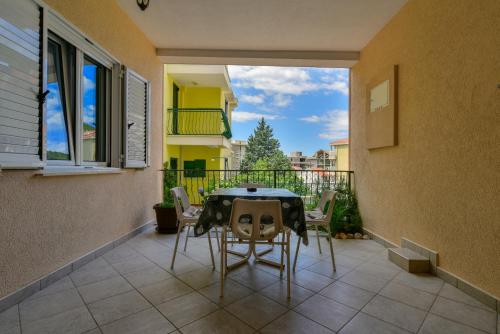 Apartments Srzentic in Petrovac