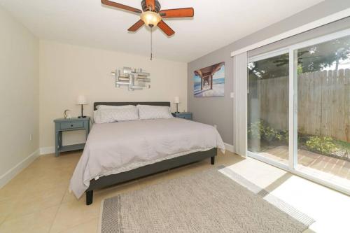 Lovely Cottage - Close to Siesta, Shops & Dining in 새라소타 시내