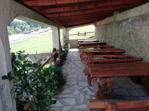 Balkon/teras, Rural haushold Konak Vukovica kolibe in Andrijevica