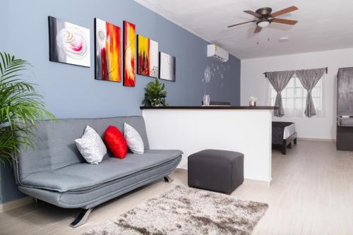 Santa Fe Studios And Suites – Cancun, TX