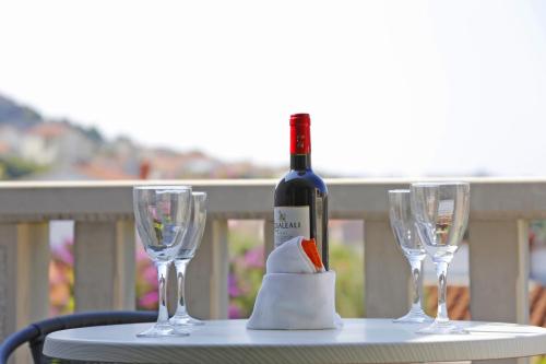  Apartments Marin - 100m from the sea in Ražanj