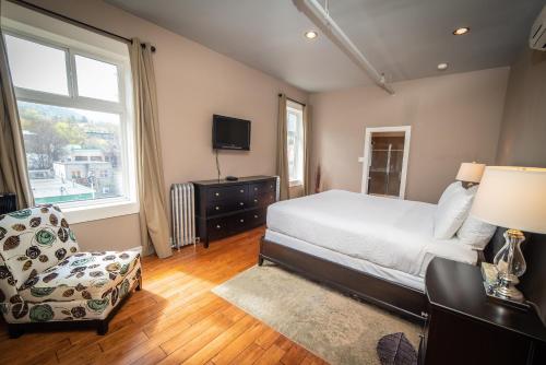 Executive Suite
